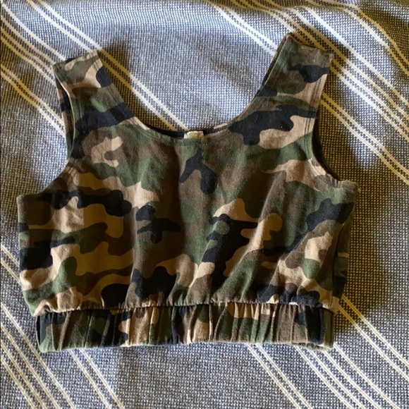 Sport bra camo/ top - Picture 1 of 2